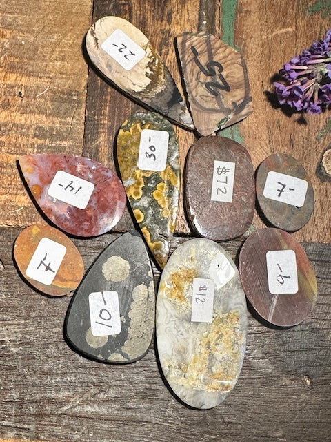 DEAL- Parcel of mixed cabochons