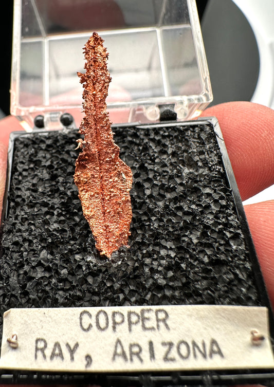 Spinel-twin Copper