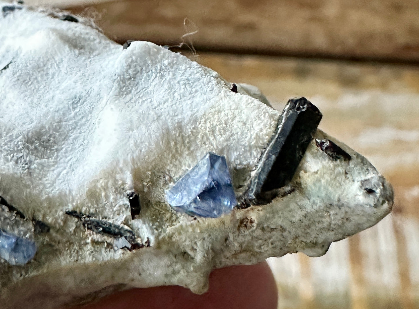 Benitoite & Neptunite