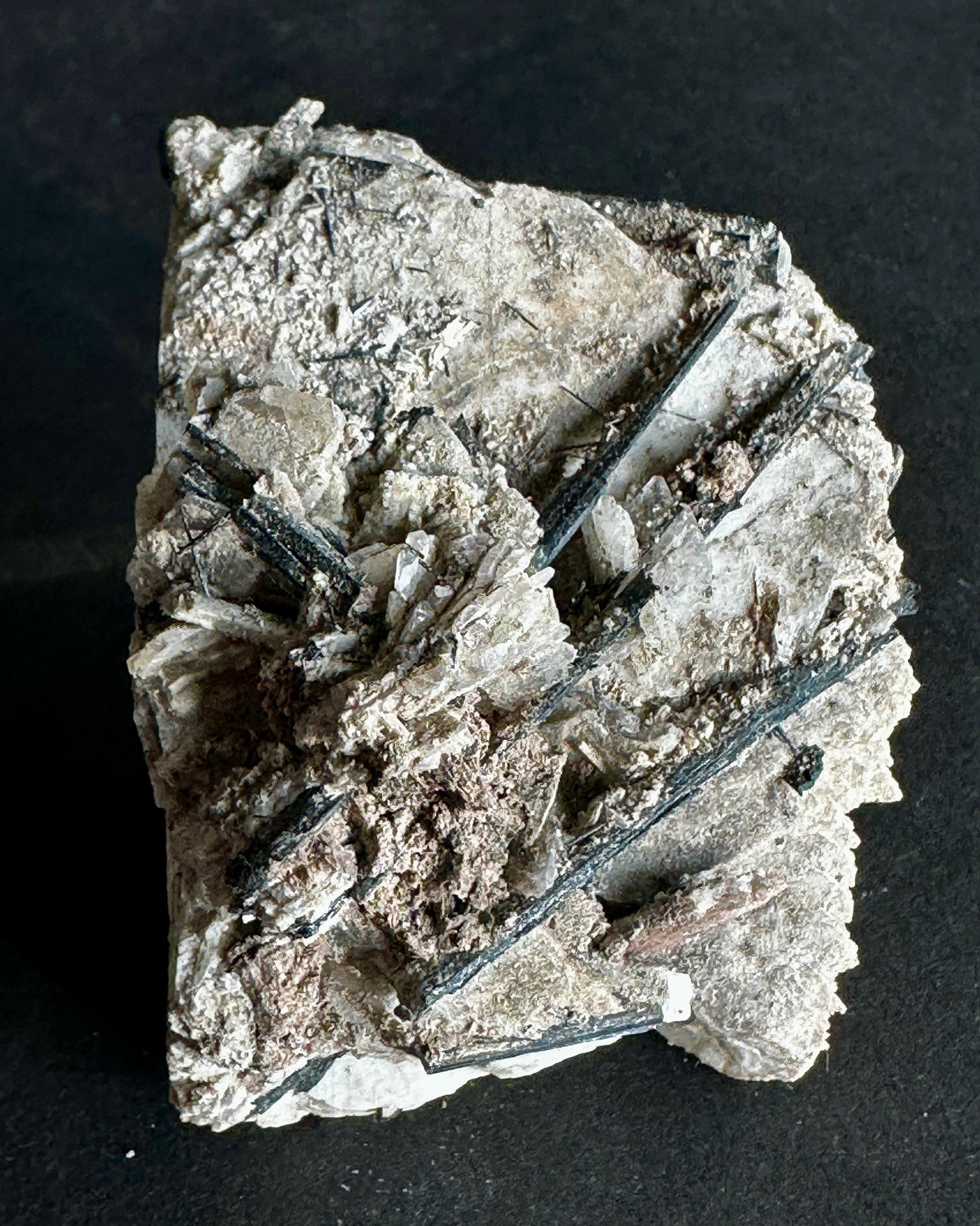 Willemite-Microcline-Aegerine