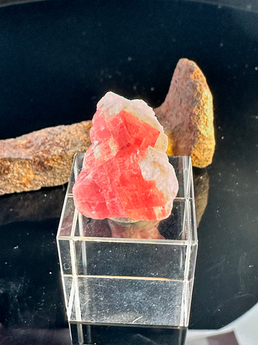 Rhodochrosite thumbnail.