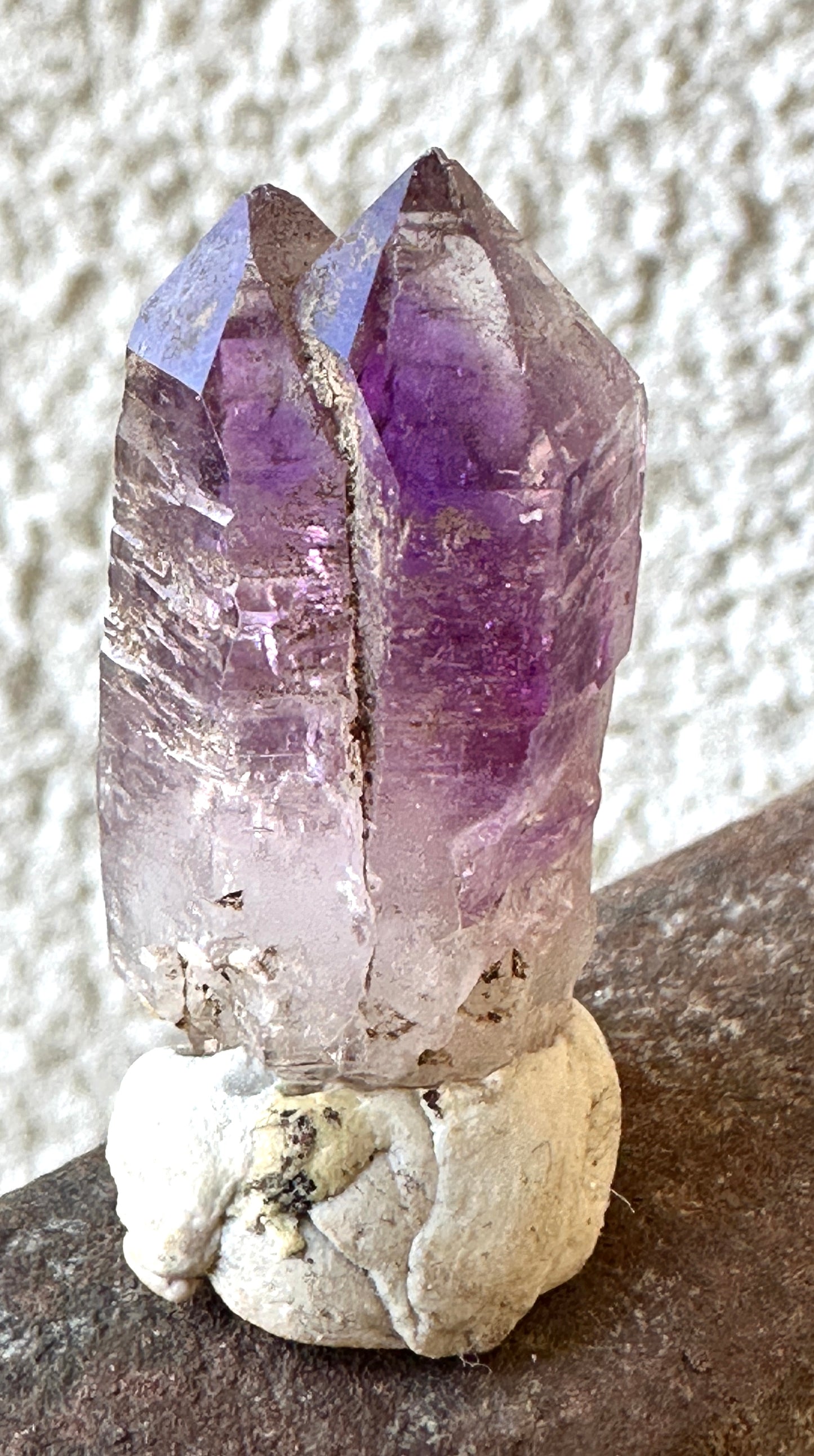 parallel Amethyst points with phantoms