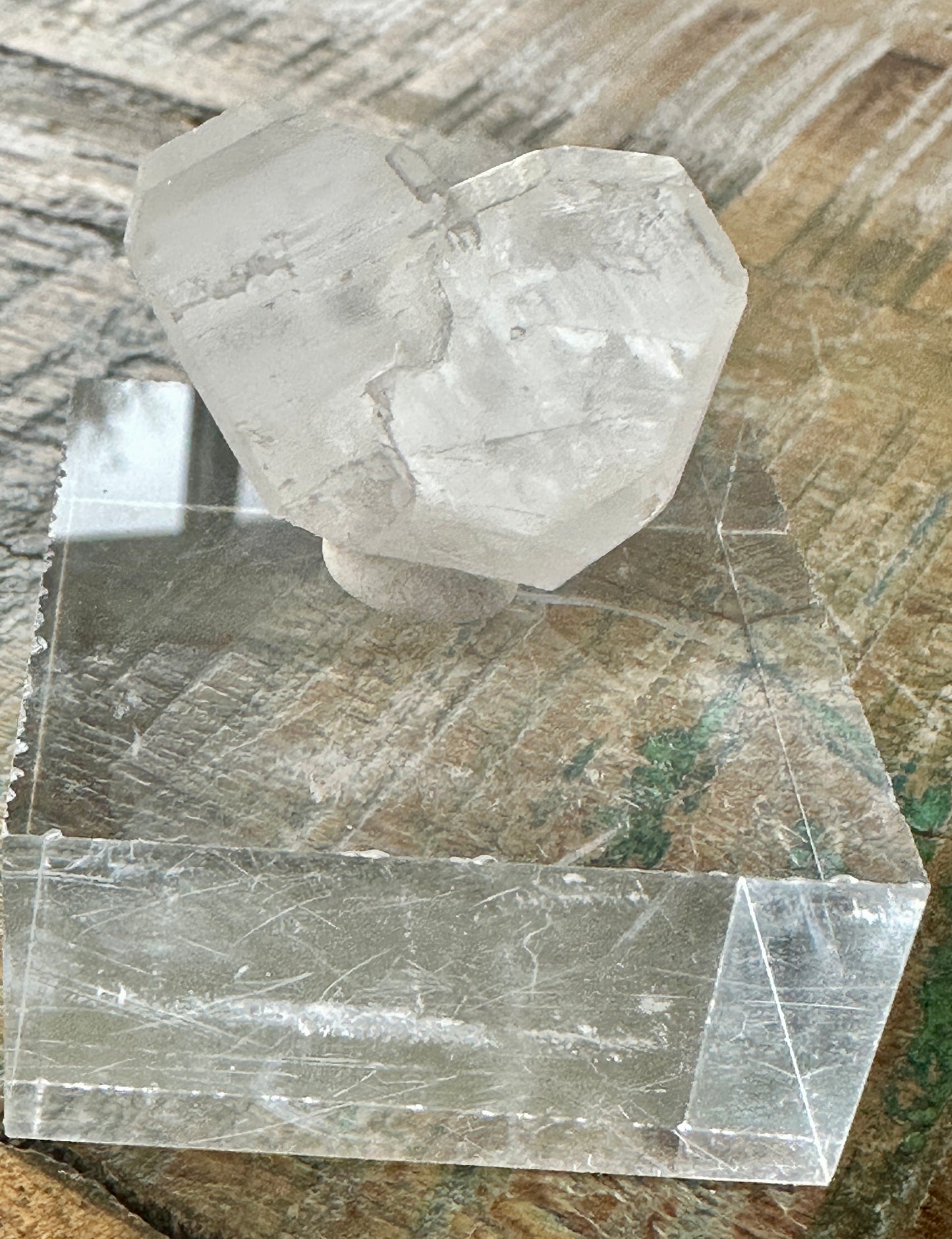 Japan-Law Quartz Crystals