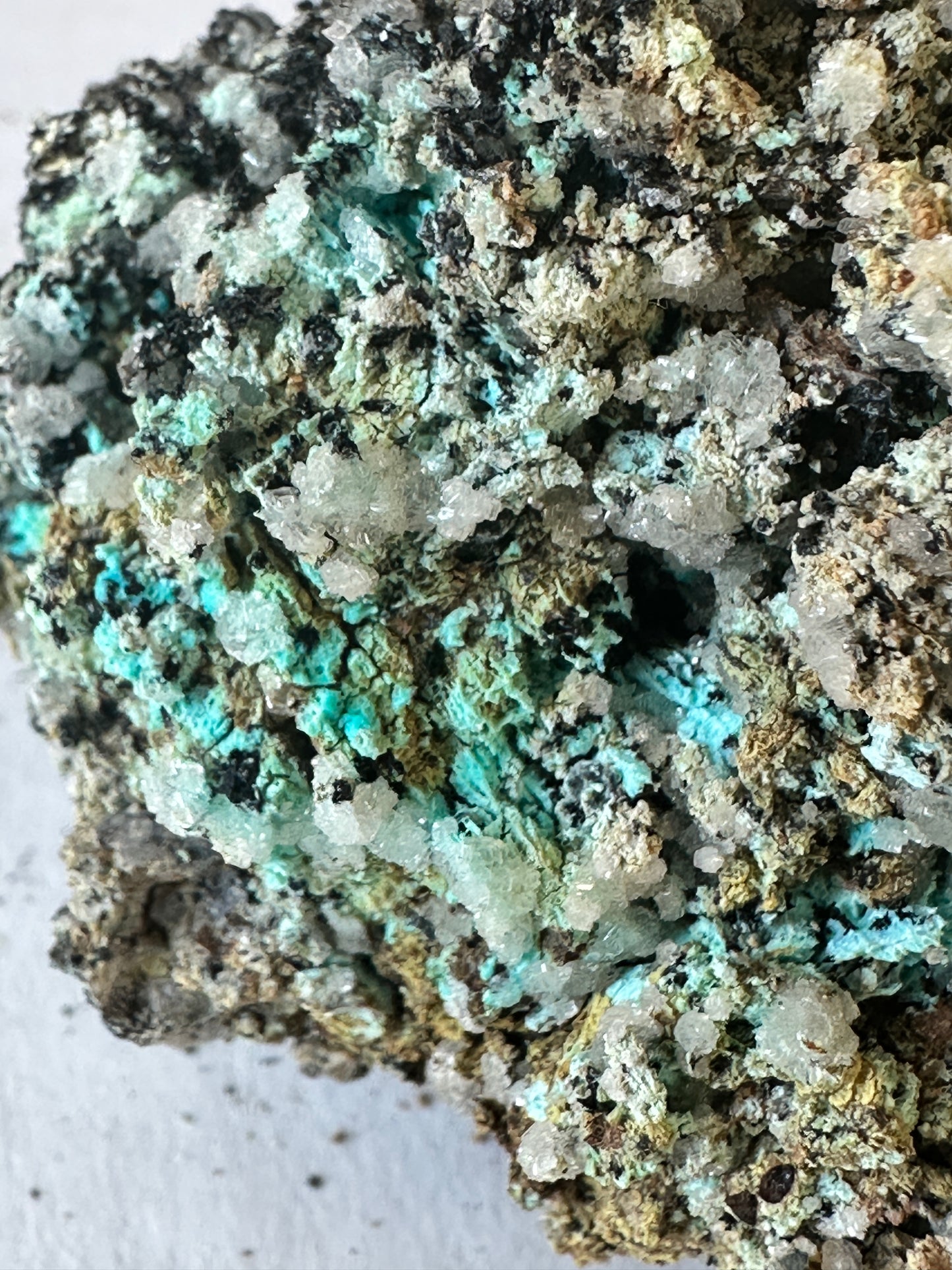 Aurichalcite with Hemimorphite & Magnetite after Garnet