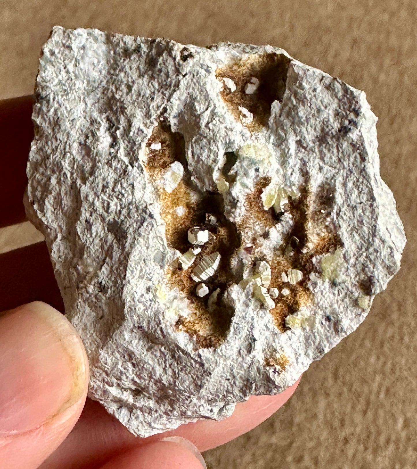 Weloganite