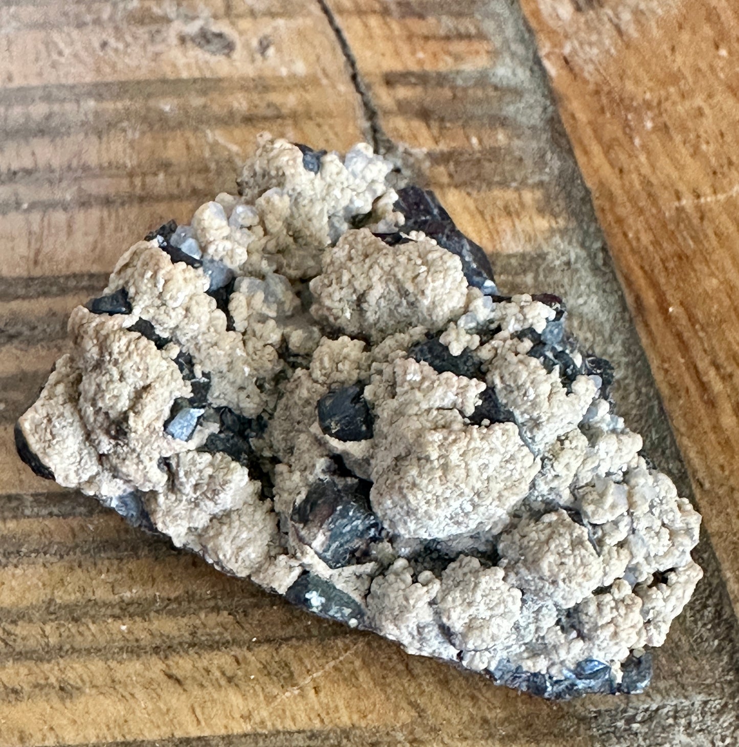 Siderite on Sphalerite