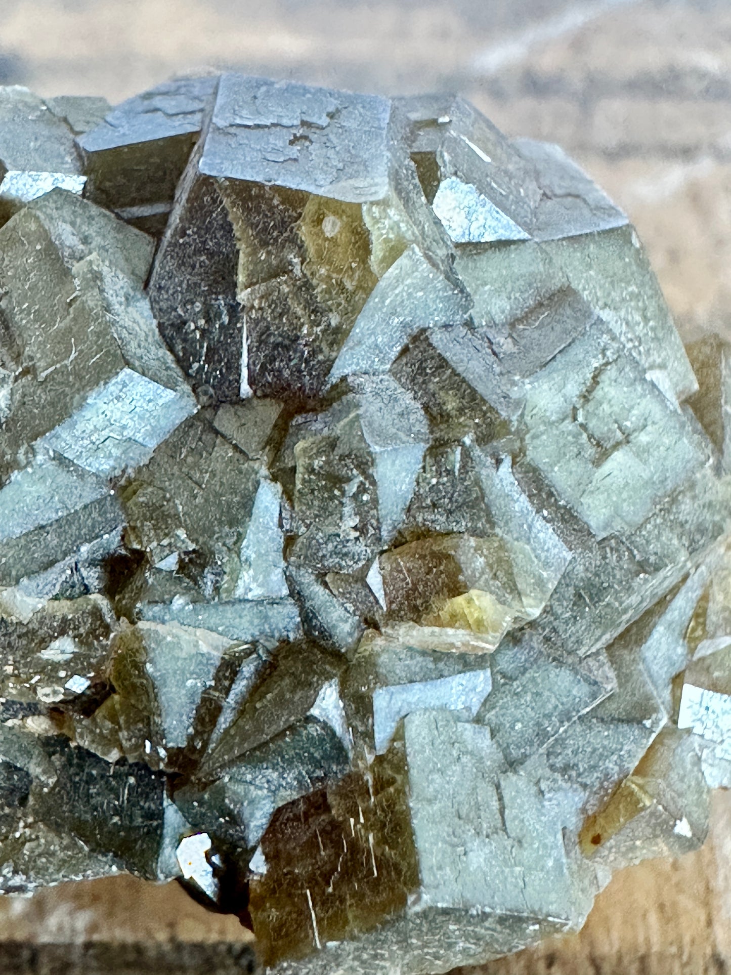 Garnet var: Andradite