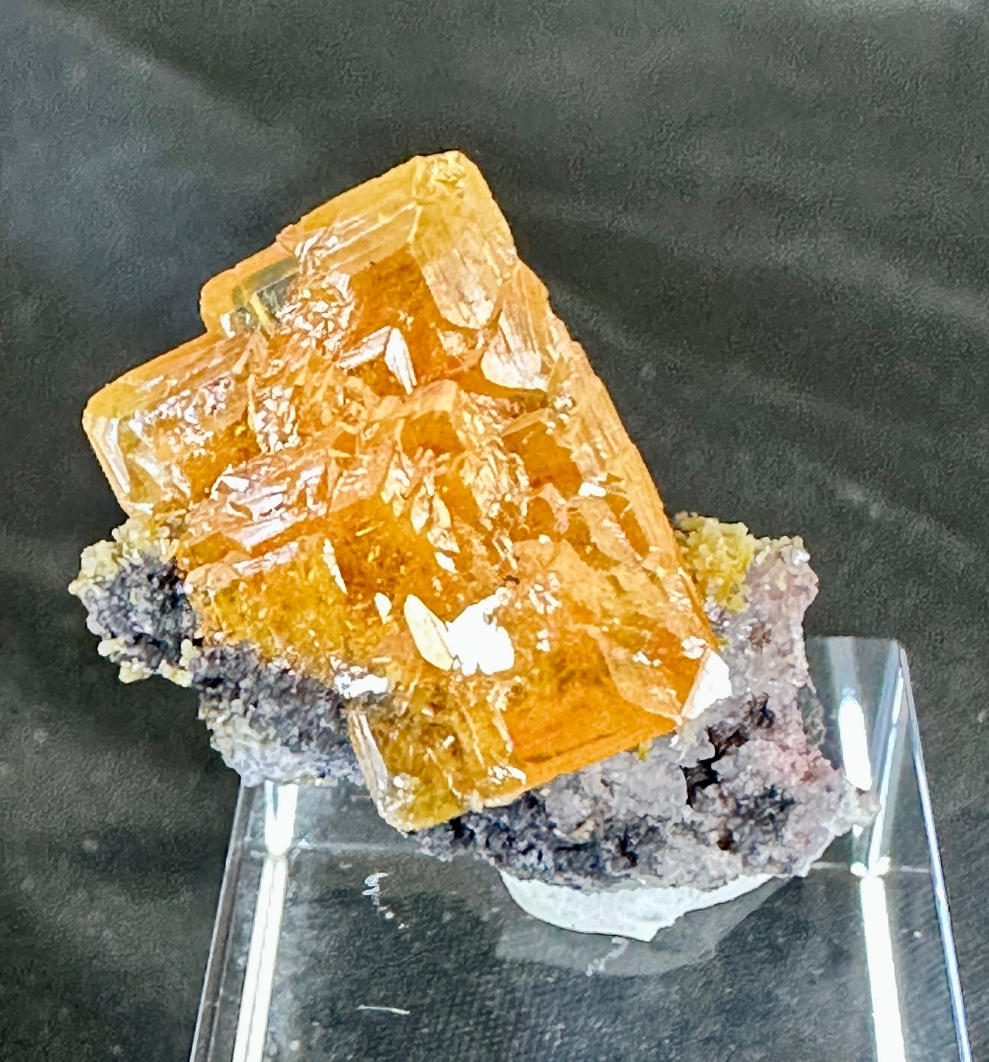 Wulfenite