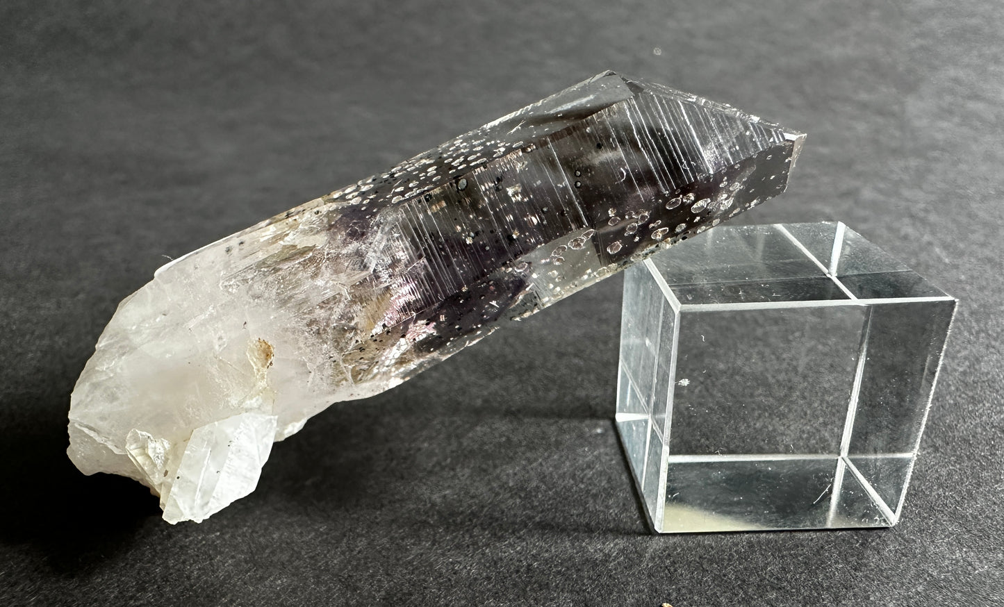 Quartz w/ phantoms