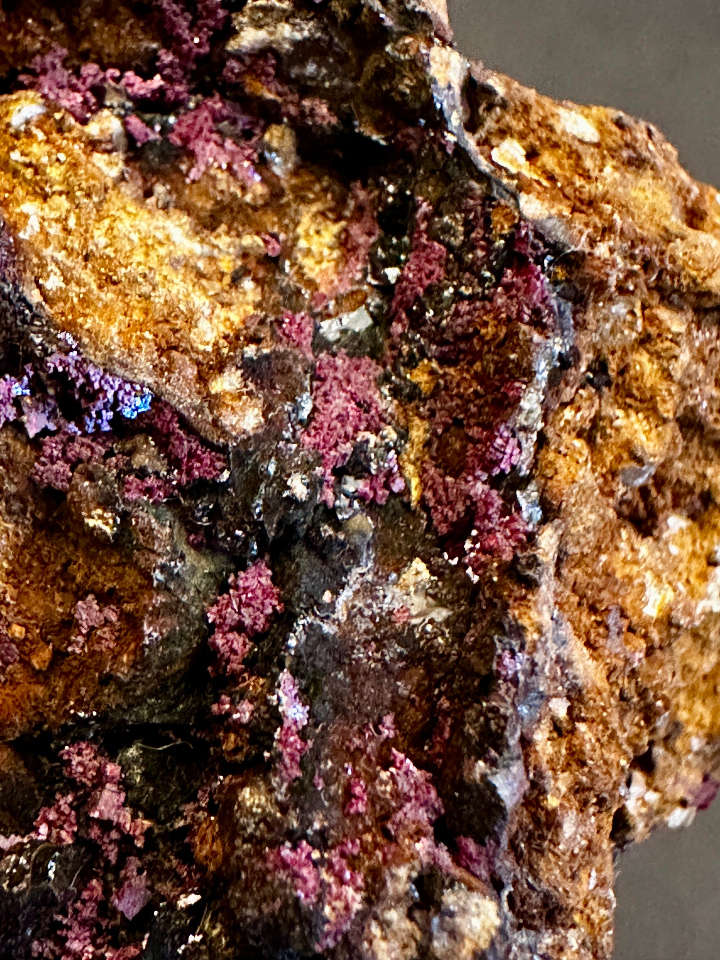 Cuprite var: chalcotrichite