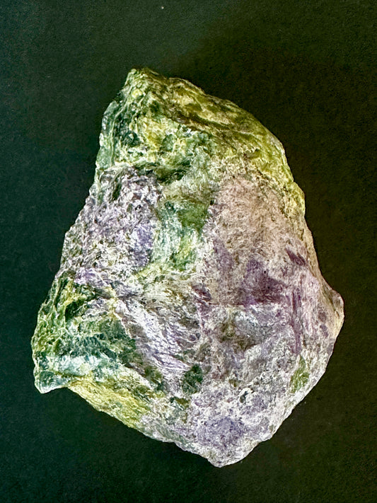 Stitchite & Serpentine (aka Atlantisite)