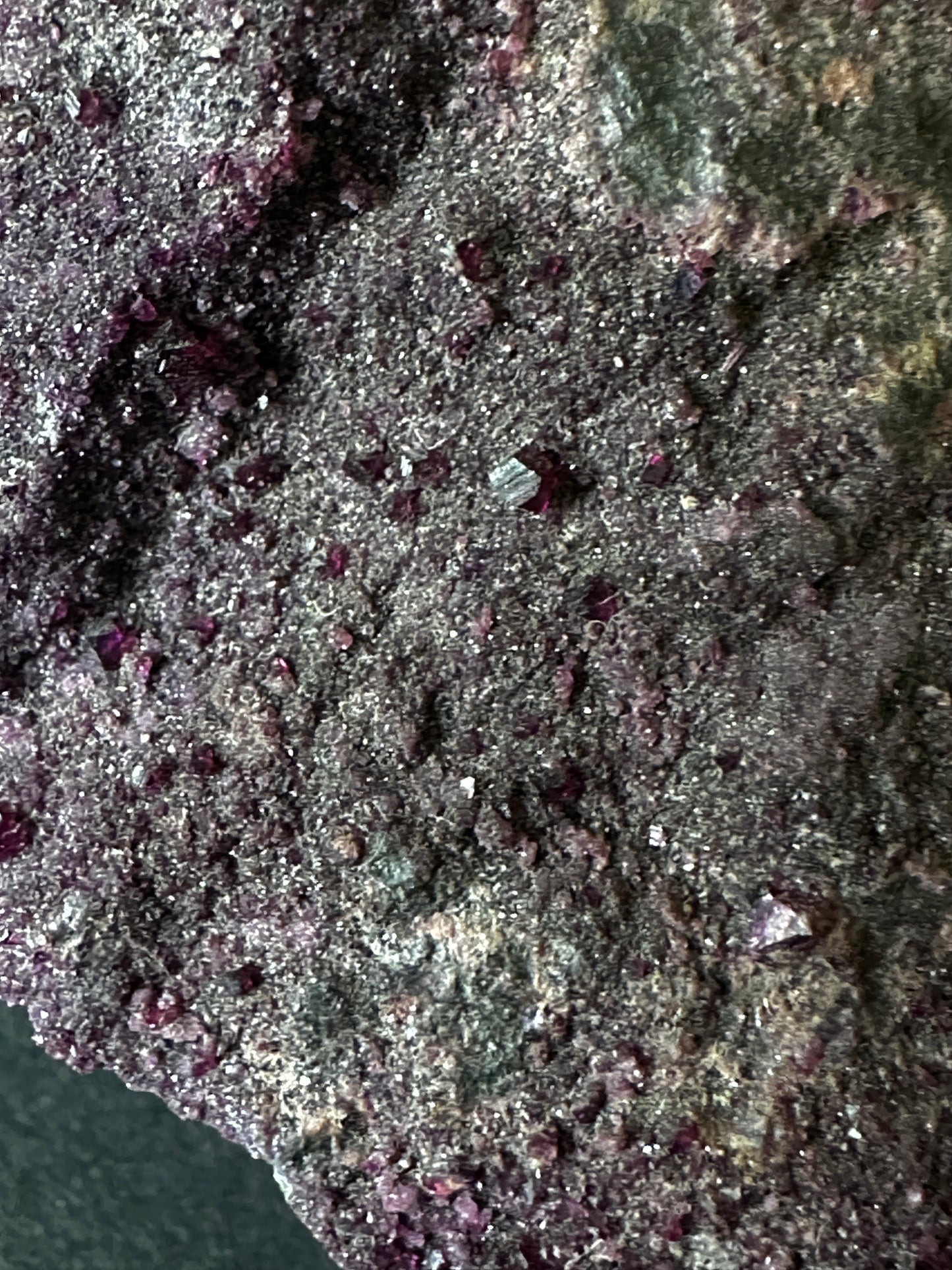 Clinochlore var: Kemmererite