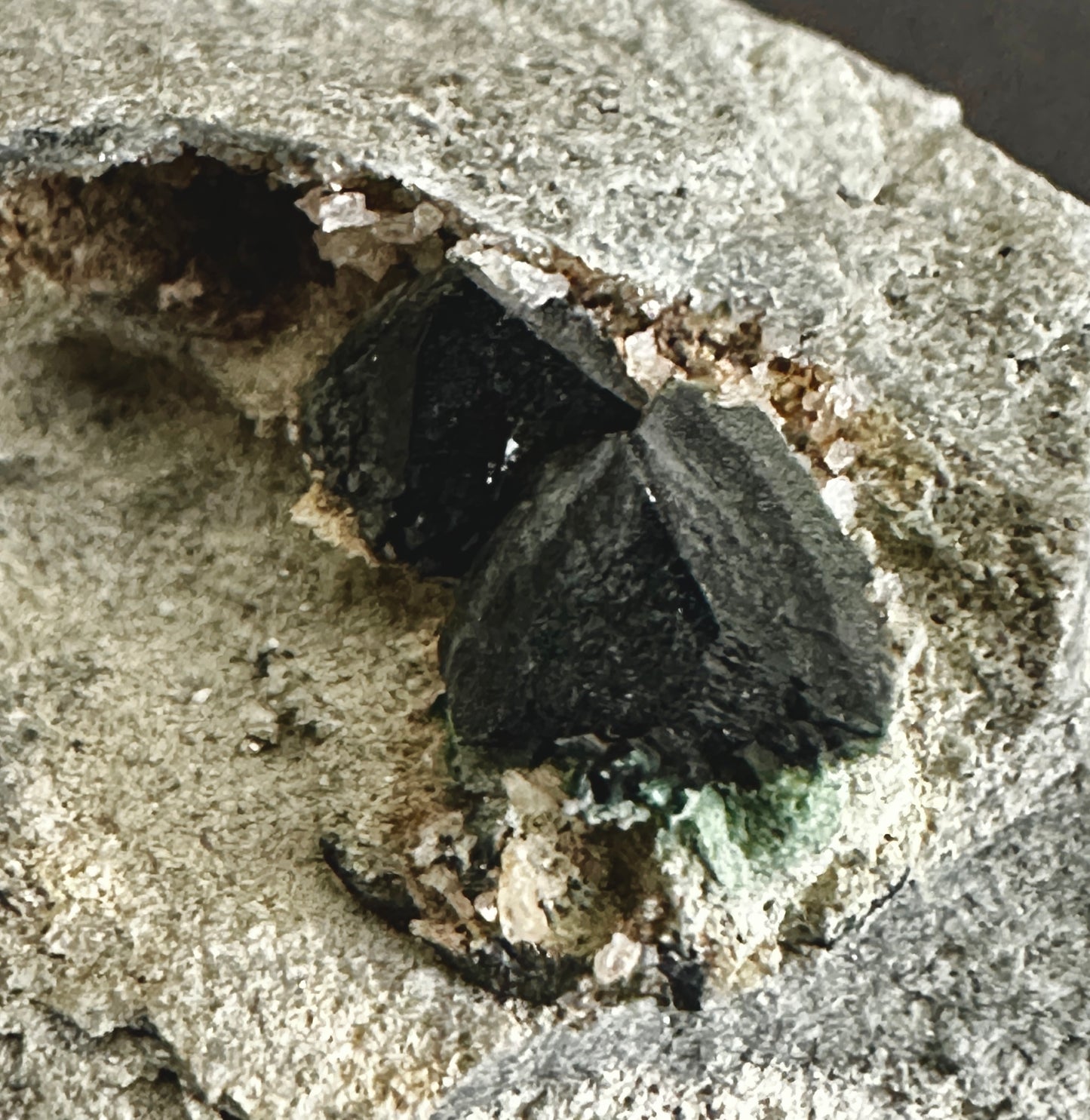 Libethanite on matrix