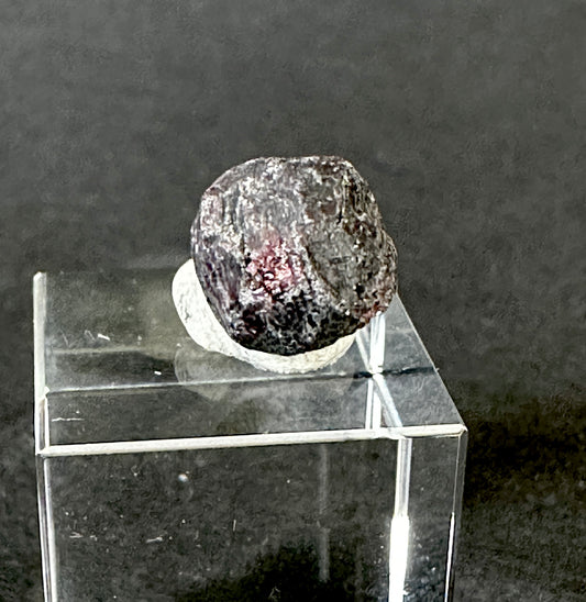 Garnet var: Almandine