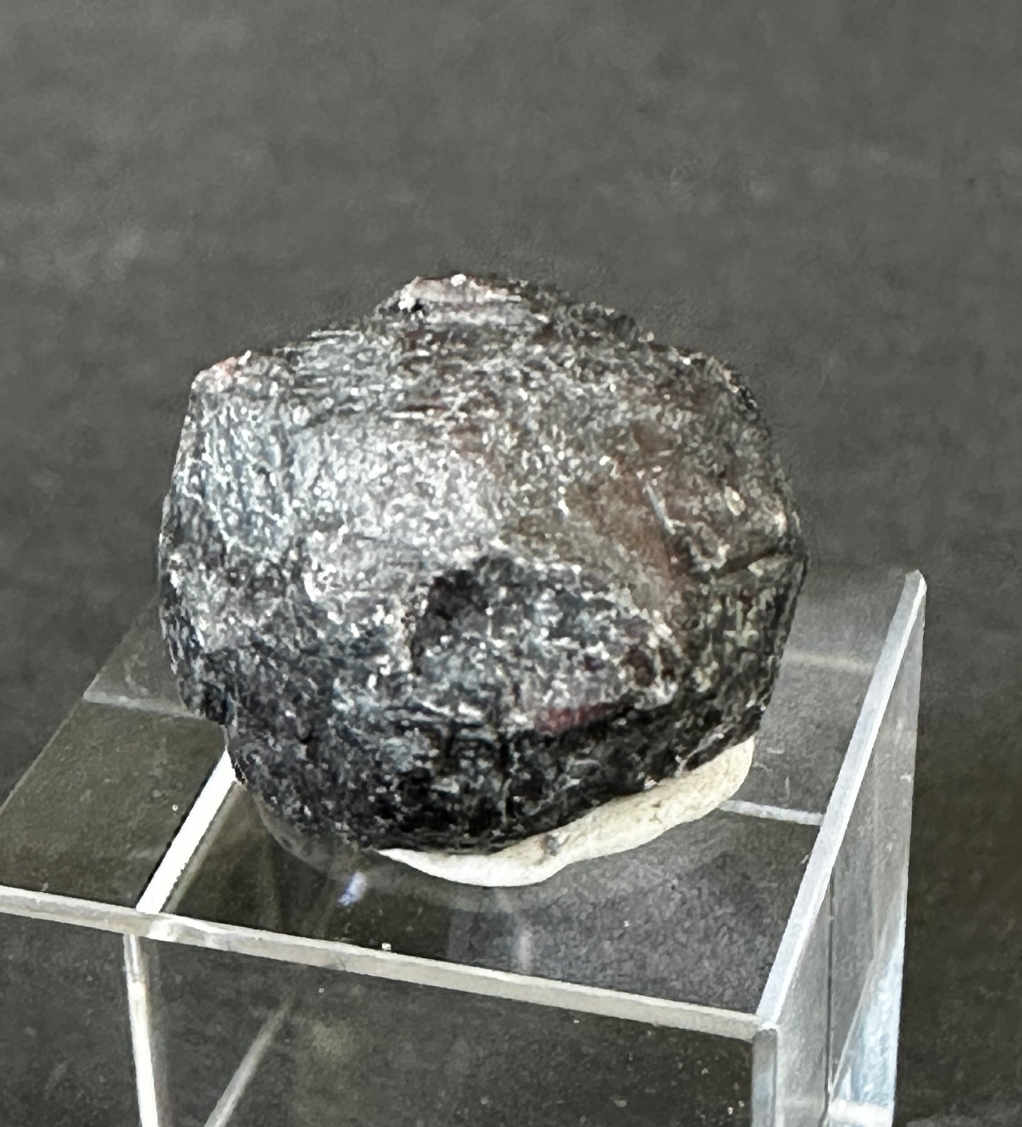 Garnet var: Almandine