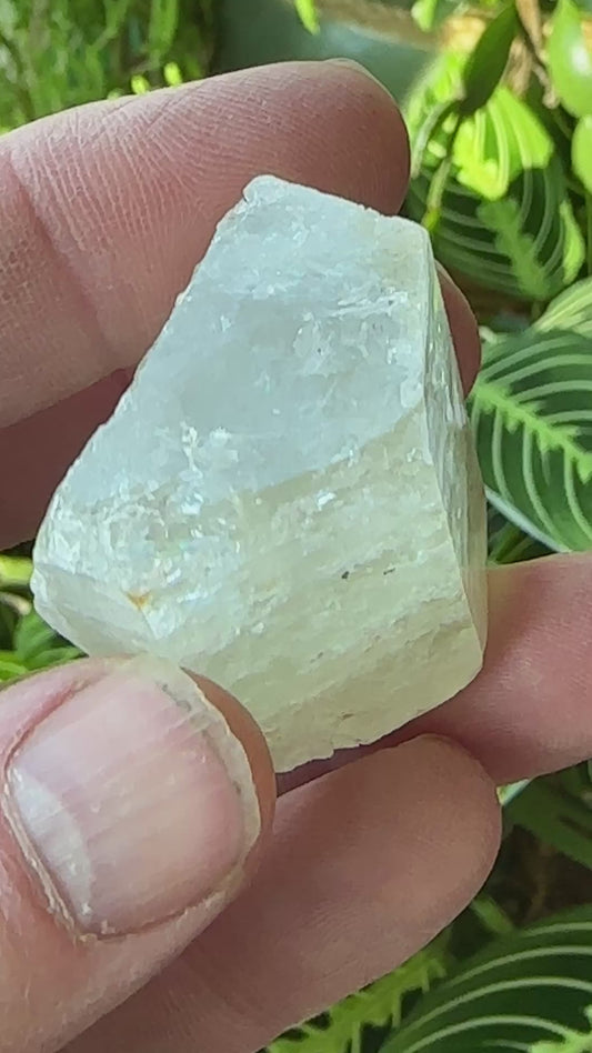 Beryl var: Goshenite